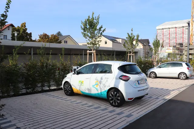 Das neue Carsharing-Fahrzeug an der Mobilitätsstation erweitert das Mobilitätsangebot in Appenweier. | Foto: Gemeinde Appenweier