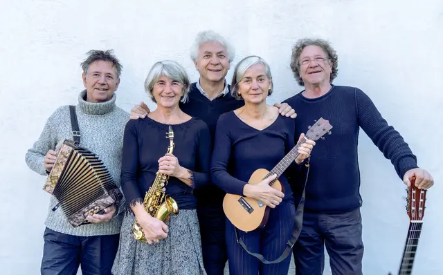 Foto: Wellbrüder und Wellküren