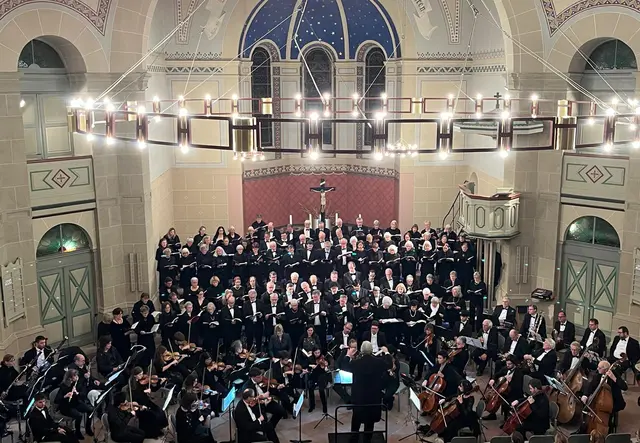 Die Singakademie Ortenau mit dem CVSO und Orchester bei der Aufführung des Paulus von Mendelssohn im November 2025 in Rheinau-Rheinbischofsheim. | Foto: Hans-Peter Kapp