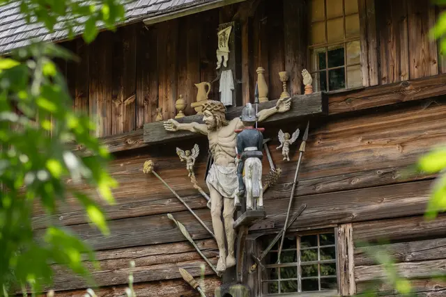 Religionen im Dialog: An Christi Himmelfahrt kommen im Vogtsbauernhof Vertreter verschiedener Glaubensgemeinschaften zusammen, um über Glauben, Rituale und das gesellschaftliche Miteinander zu sprechen. | Foto: Schwarzwälder Freilichtmuseum Vogtsbauernhof, Hans-Jörg Haas