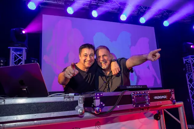 Radio-DJ Frank Dickerhof (links) und Kult-DJ Andi  | Foto: BadenMedia