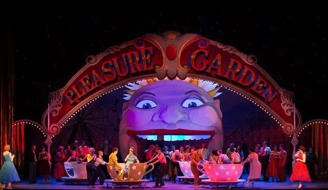 A scene from Act II of Mozarts Cosi fan tutte | Foto: Marty Sohl Met Opera