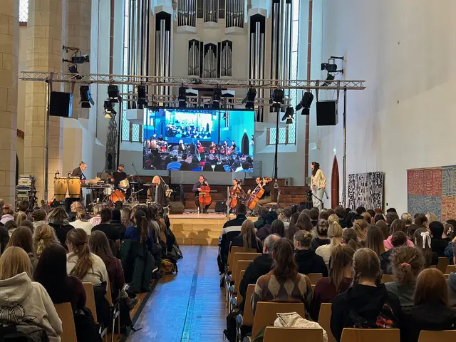 Das bundesweite Musikperformance-Projekt „Klang der Demokratie“ macht anlässlich der Langen Nacht der Demokratie am 2. Oktober Halt im Salmen.  | Foto: Klang der Demokratie