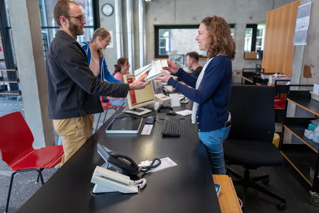 Freundlichkeit und Service werden groß geschrieben in der Stadtbibliothek | Foto: Christian Möhle