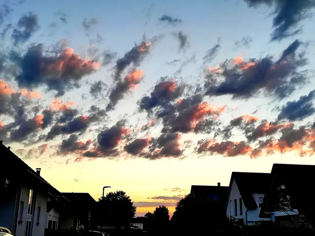 .. heute hat unser Wettergott, in wochenlanger Folge, wiedermal richtig eingeheizt .. 🥵
